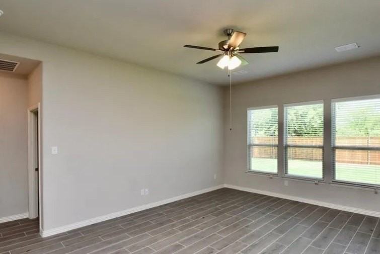 2721 Donella Dr - Photo 2 of 6