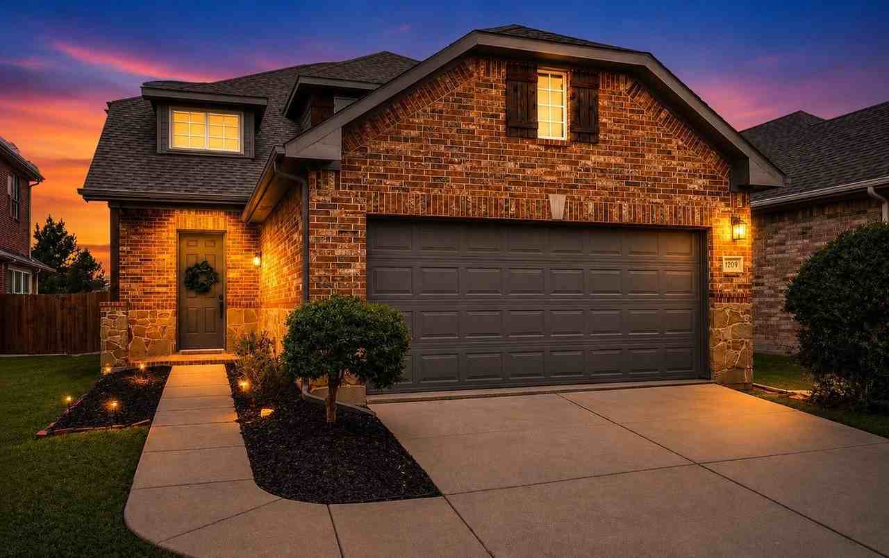 1709 Belton Dr - Photo 2 of 26