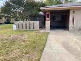 featured image of 2703 Patricia Ln