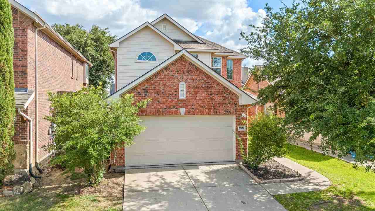 15920 Alvarado Dr - Photo 2 of 37