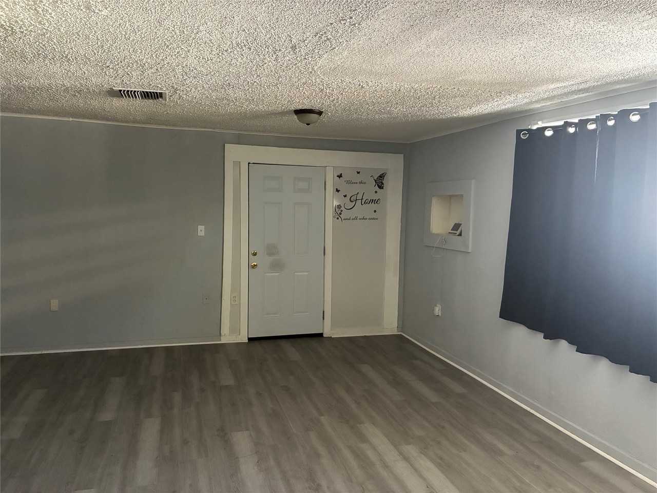 329 Berry St - Photo 3 of 23