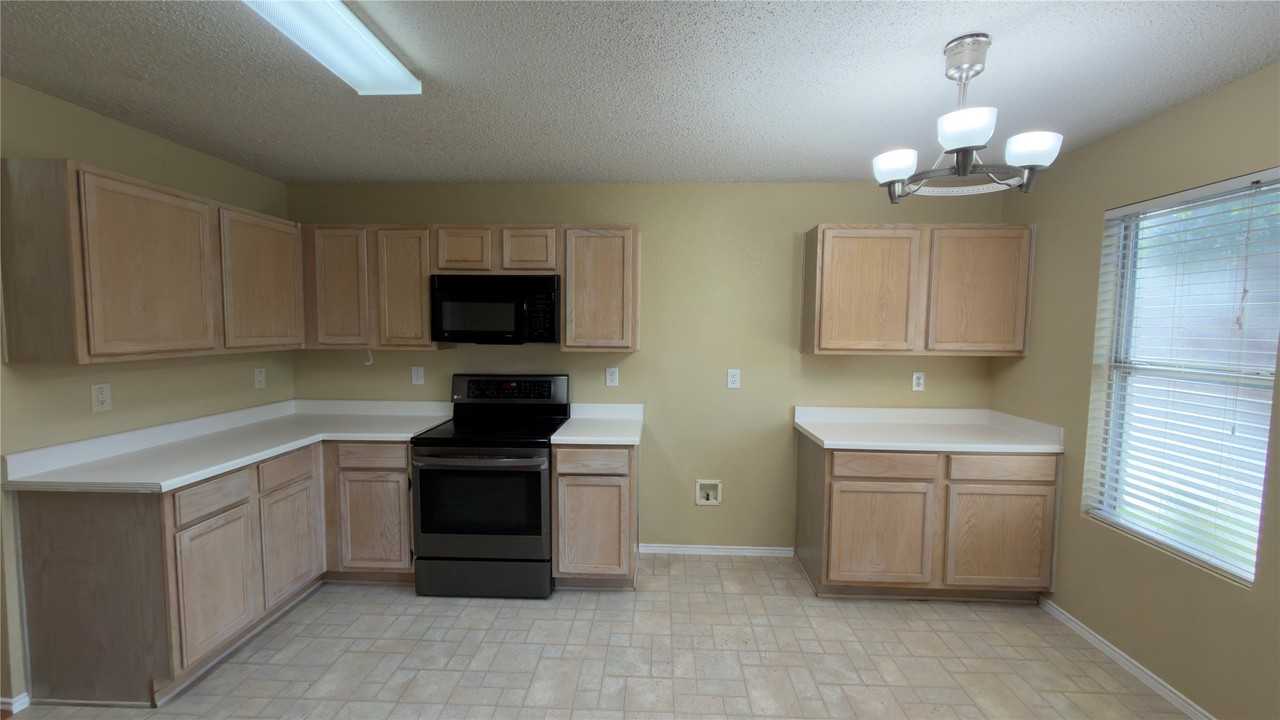 5356 Royal Birkdale Dr - Photo 5 of 19