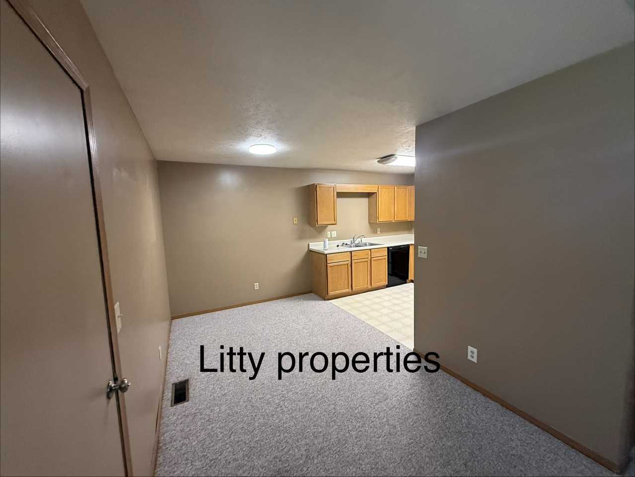 1320 Meadowbrook Dr #1320 - Photo 3 of 10