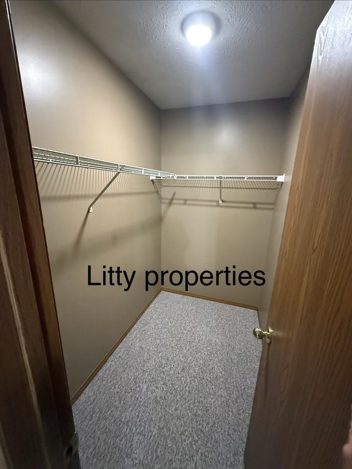 1320 Meadowbrook Dr #1320 - Photo 6 of 10