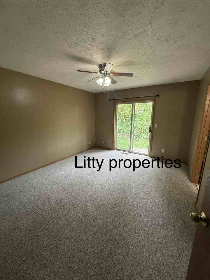 1320 Meadowbrook Dr #1320 - Photo 7 of 10
