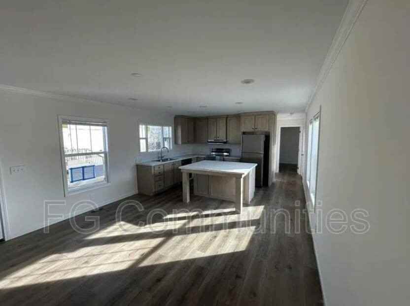 3220 Sutton Ln - Photo 5 of 16