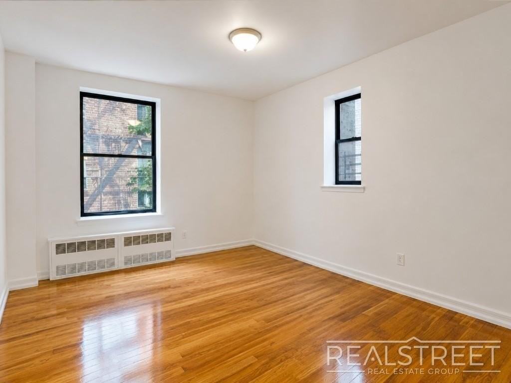 1280 Dean St #2E - Photo 6 of 7
