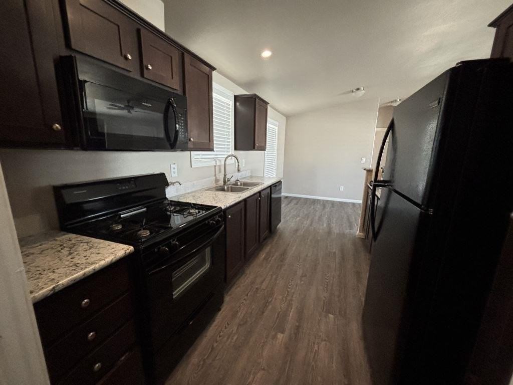 7300 N 51st Ave #0063 - Photo 4 of 15