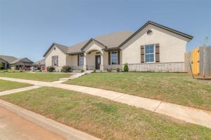 featured image of 2313 E Kellen Court Ter