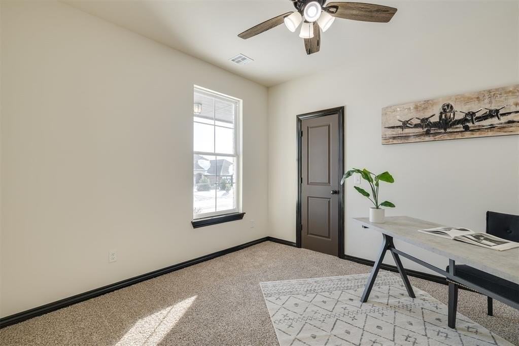 2313 E Kellen Court Ter - Photo 4 of 28