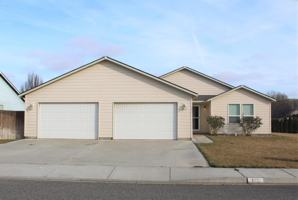featured image of 402 Abbot St