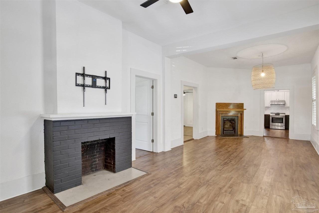916 E Gonzalez St - Photo 7 of 32