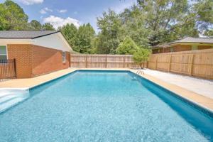 featured image of 195 Navarro Rd