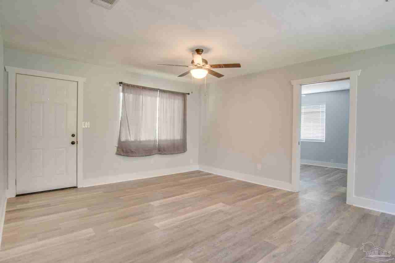 195 Navarro Rd - Photo 4 of 26