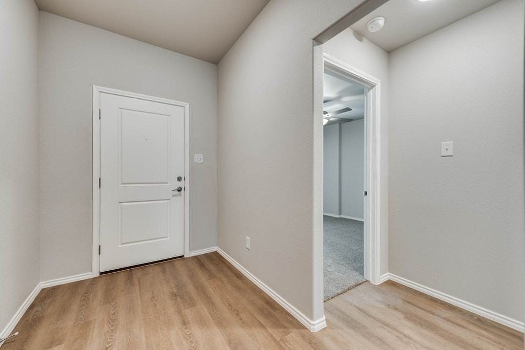 8209 S County Road 1110 - Photo 2 of 25