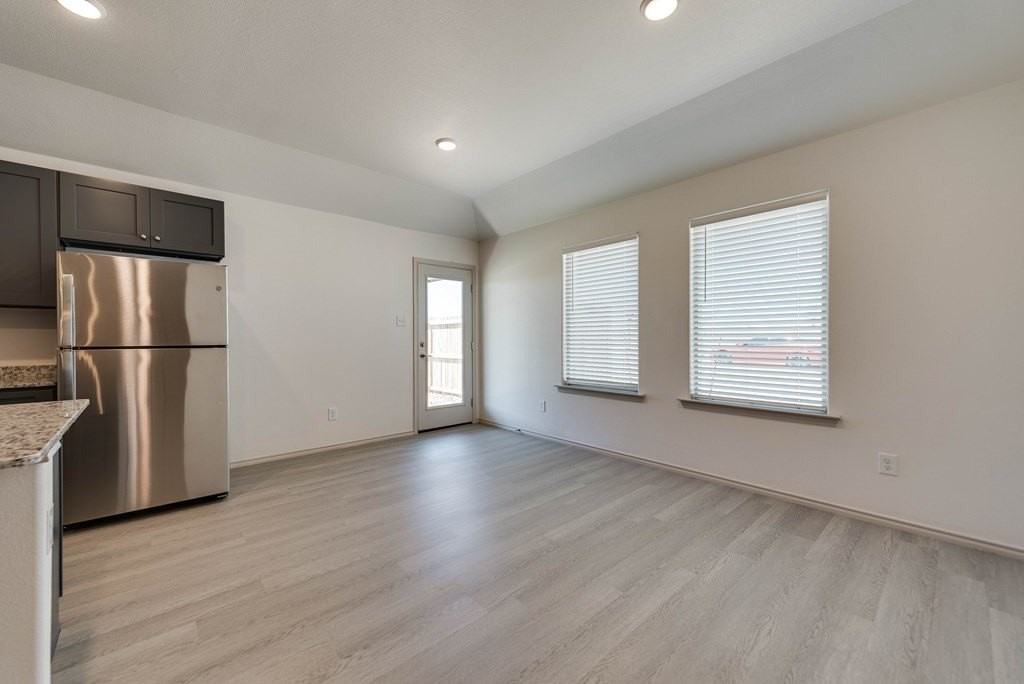 8206 S County Road 1110 - Photo 6 of 27