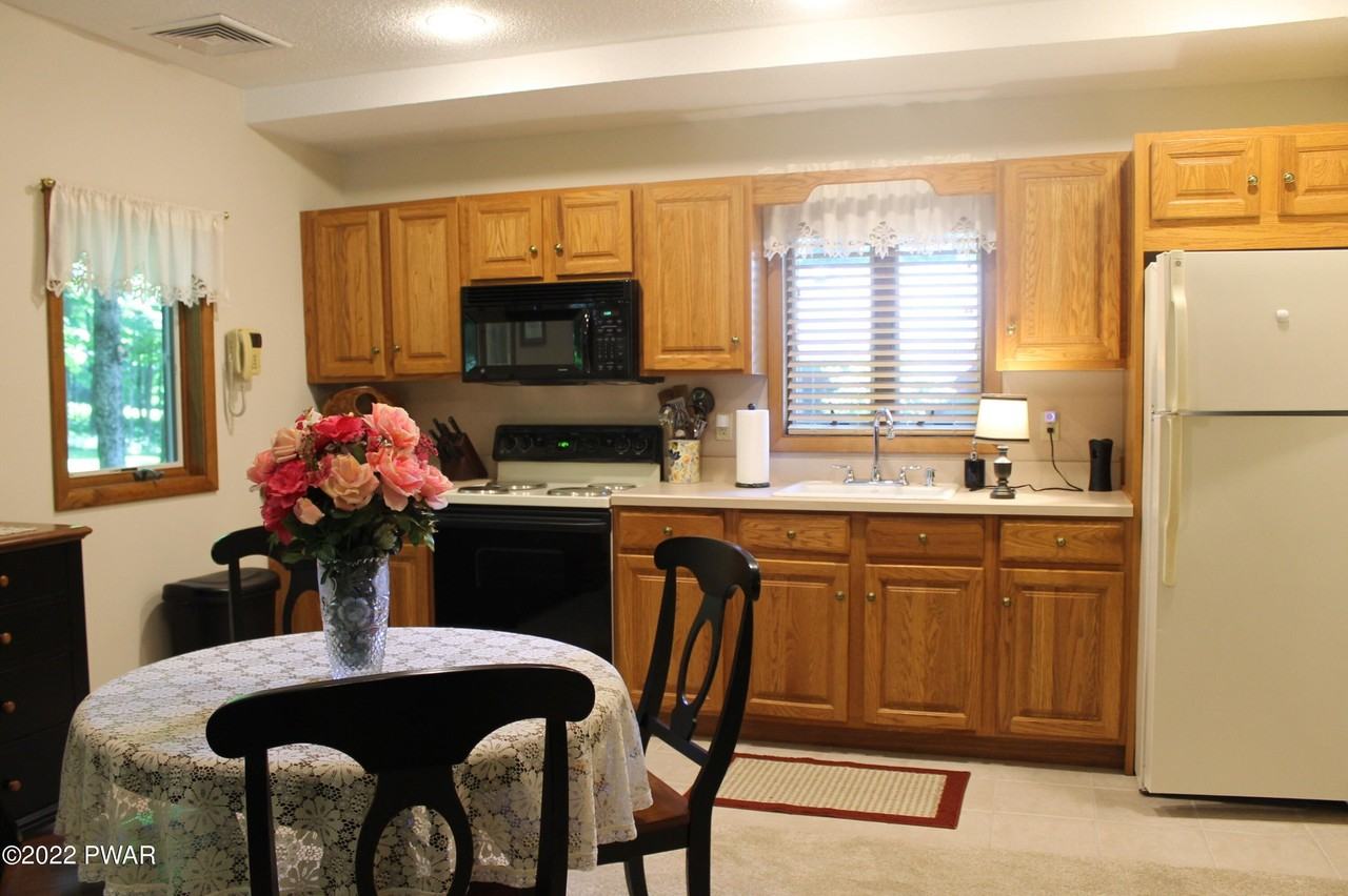17 Gallina Pond Dr - Photo 4 of 21