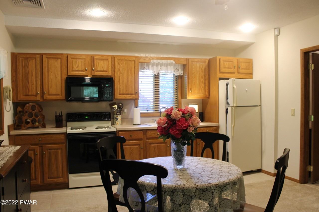 17 Gallina Pond Dr - Photo 7 of 21