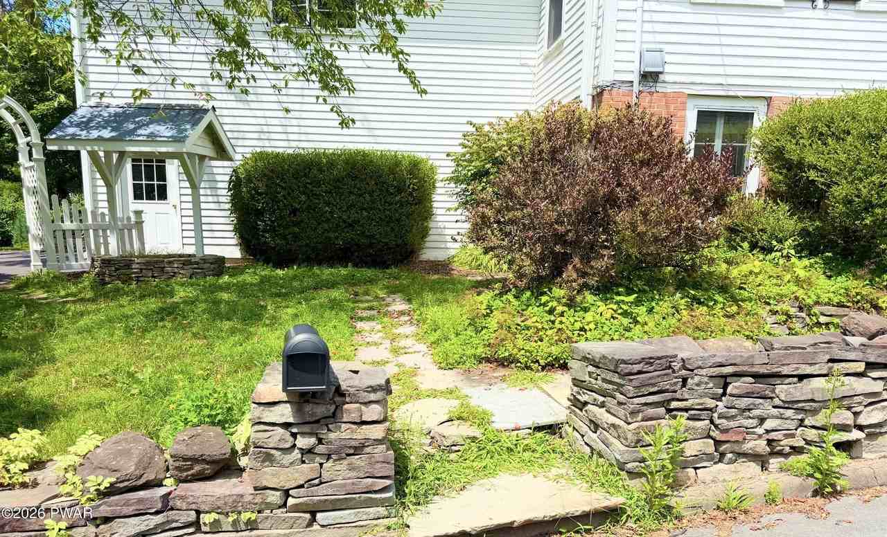 401 Wayne St - Photo 4 of 20