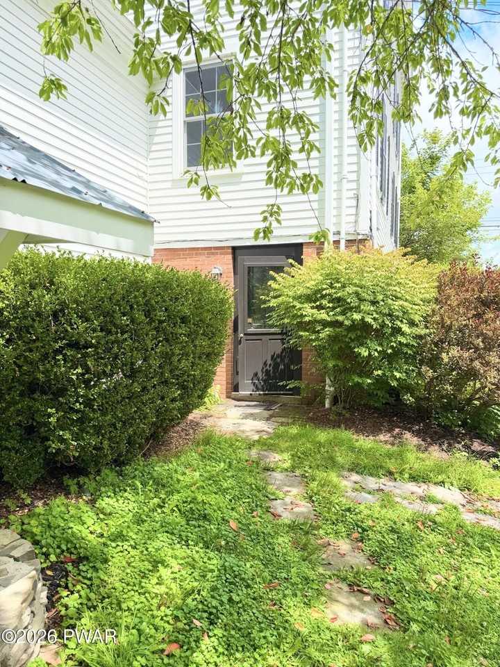 401 Wayne St - Photo 5 of 20