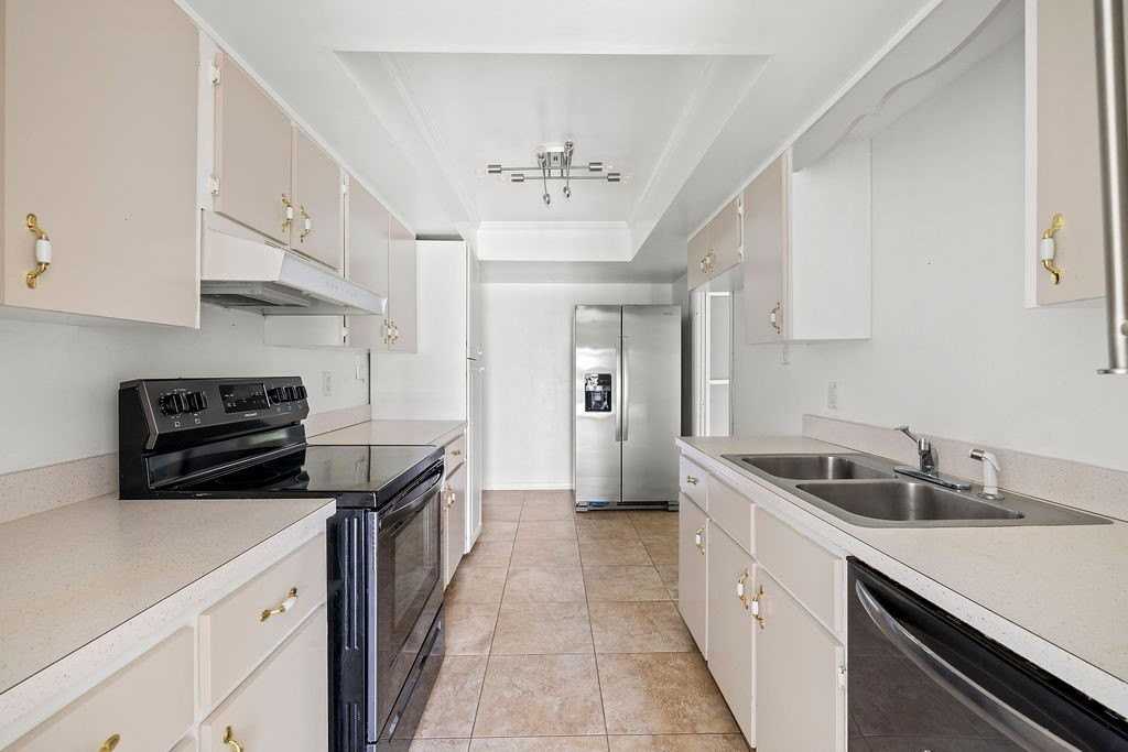 1166 6th Ave #B3 - Photo 6 of 27