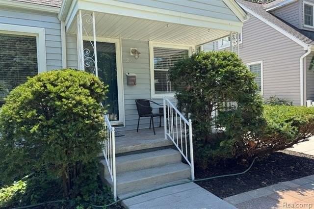 128 Girard Ave - Photo 3 of 31