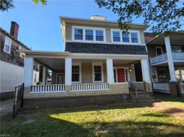 featured image of 710 W 36th St