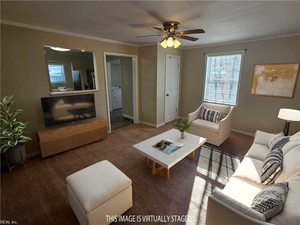 388 Poplar Ave - Photo 3 of 12