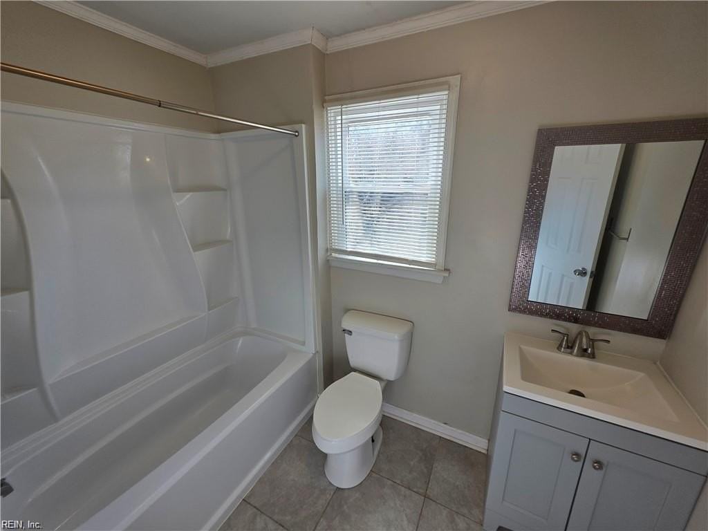 388 Poplar Ave - Photo 7 of 12