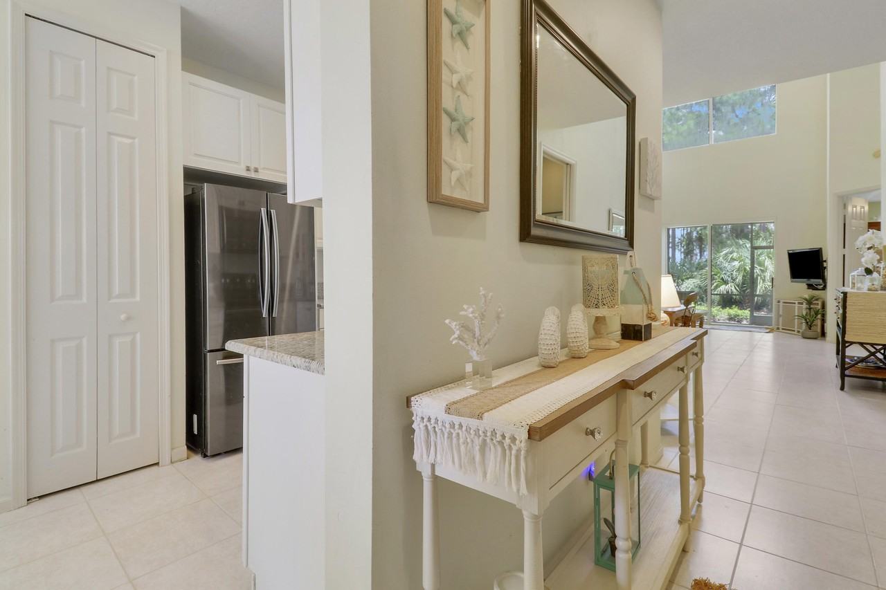 9222 Wentworth Ln - Photo 5 of 33