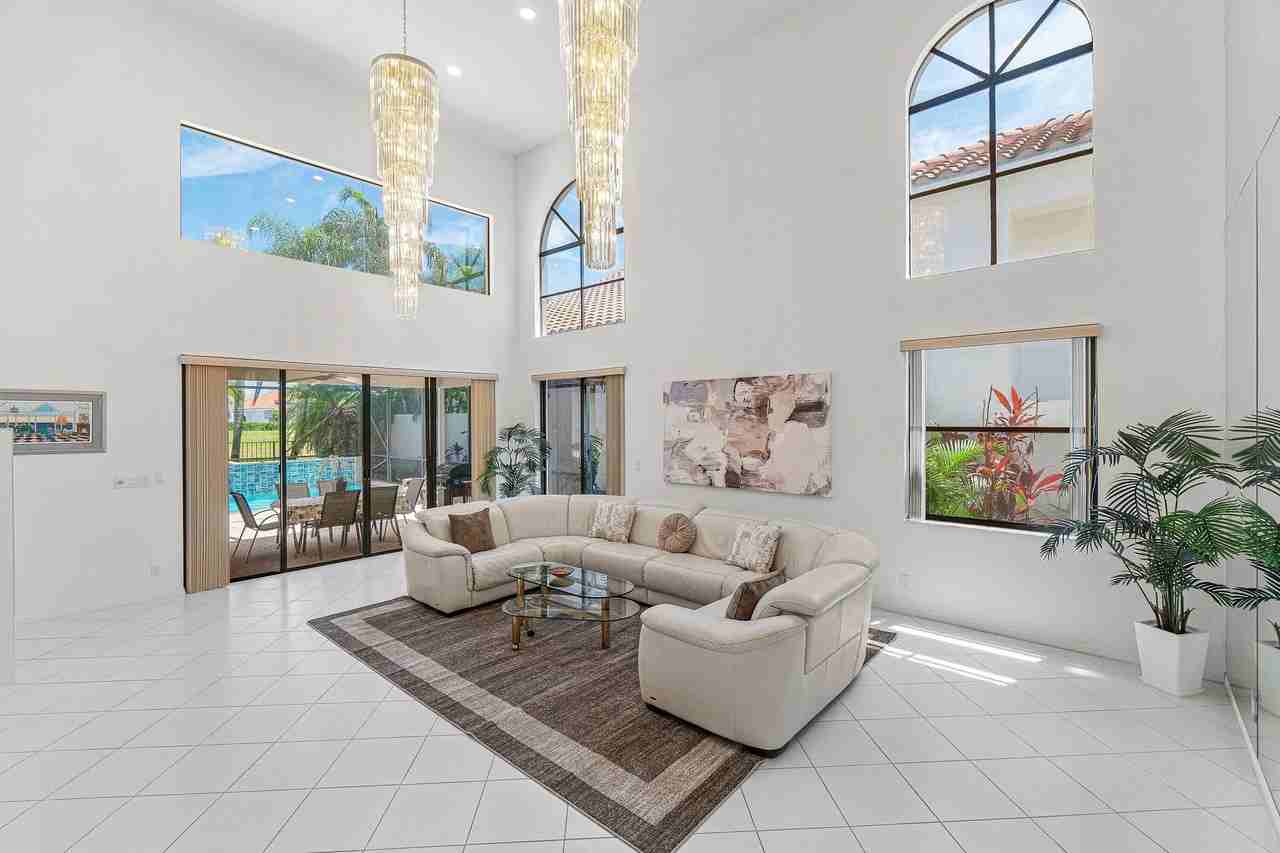 17099 Ryton Ln - Photo 2 of 50