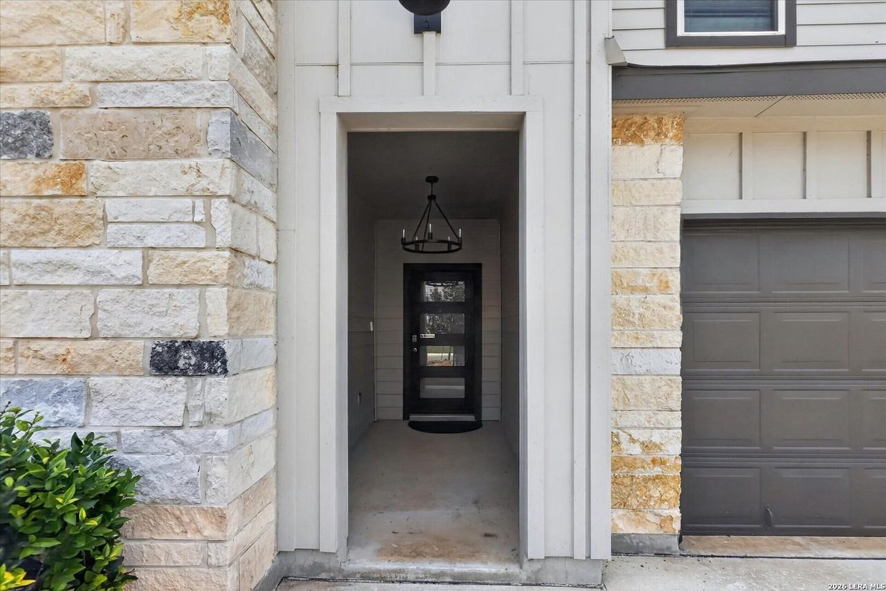 5006 Gem Pkwy - Photo 5 of 35