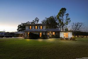 featured image of 28515 Saxet Dr