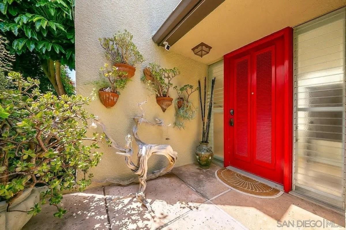 1520 Virginia Way - Photo 3 of 30
