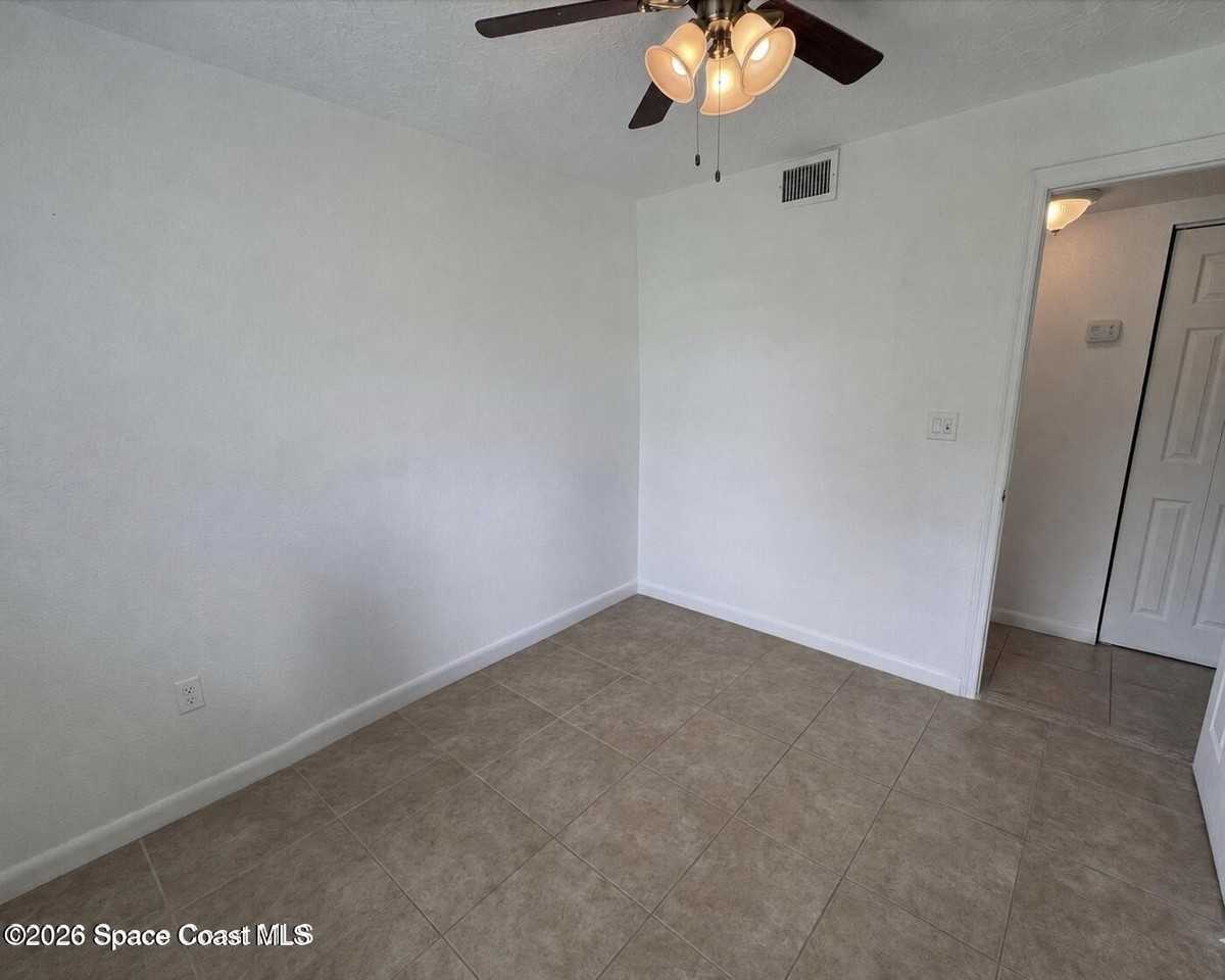 1812 Oakwood Dr - Photo 6 of 11