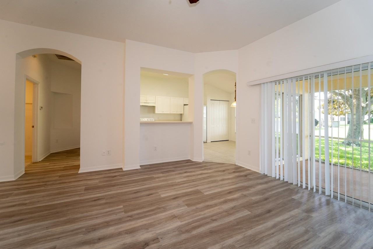 957 Windward Way - Photo 7 of 48