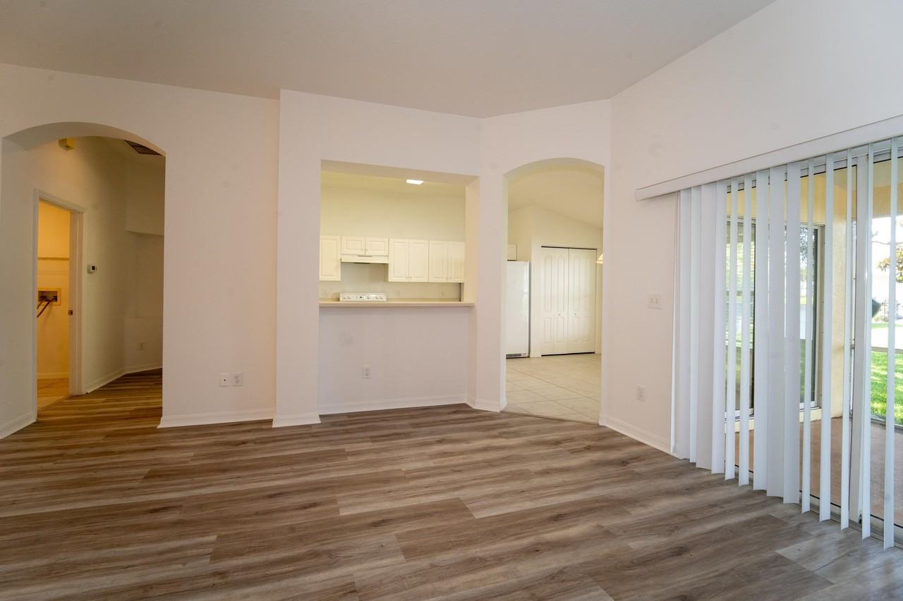 957 Windward Way - Photo 6 of 42
