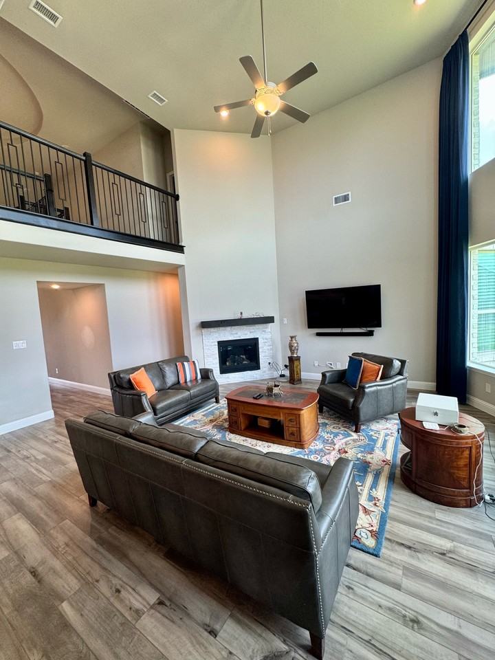 1731 Tombstone Dr #1 - Photo 5 of 26