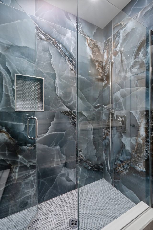 643 E 50th St #1 - Photo 7 of 15
