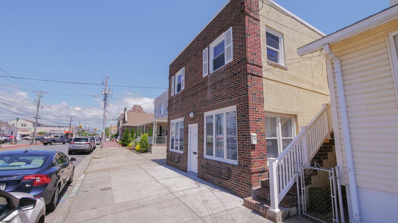 11 S Washington Ave #2 - Photo 3 of 35