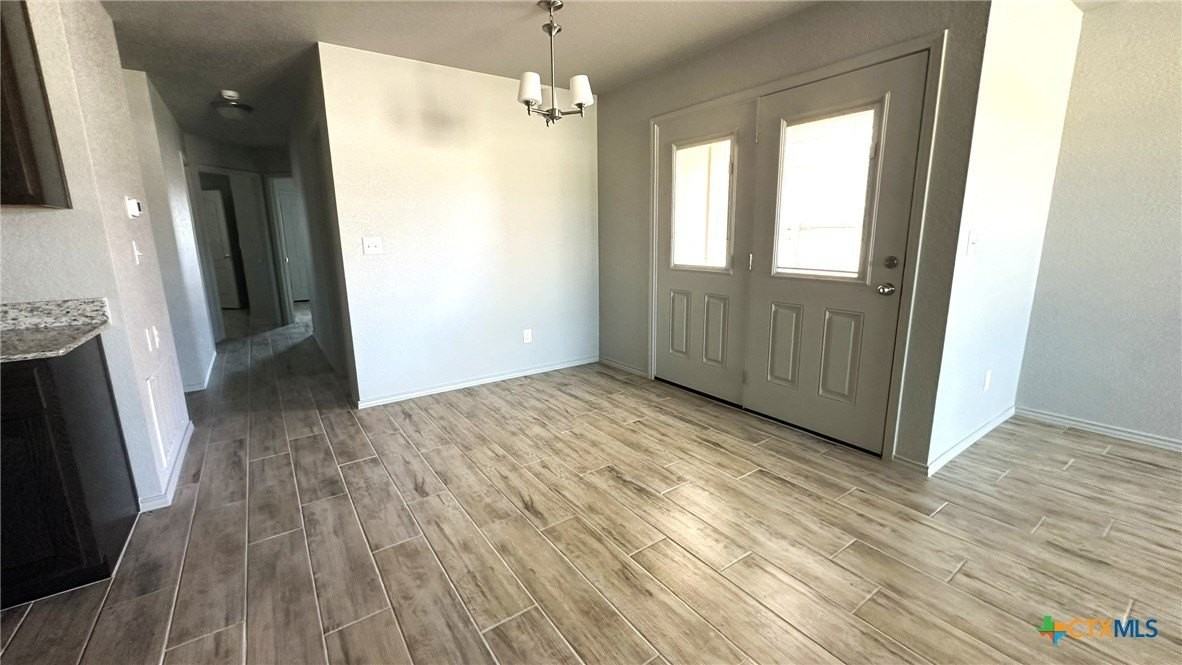 127 Cameron Ct #B - Photo 2 of 13