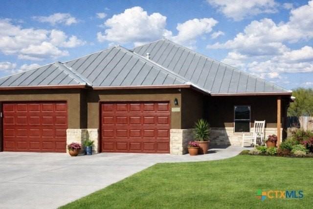 1005 Tripp Ln