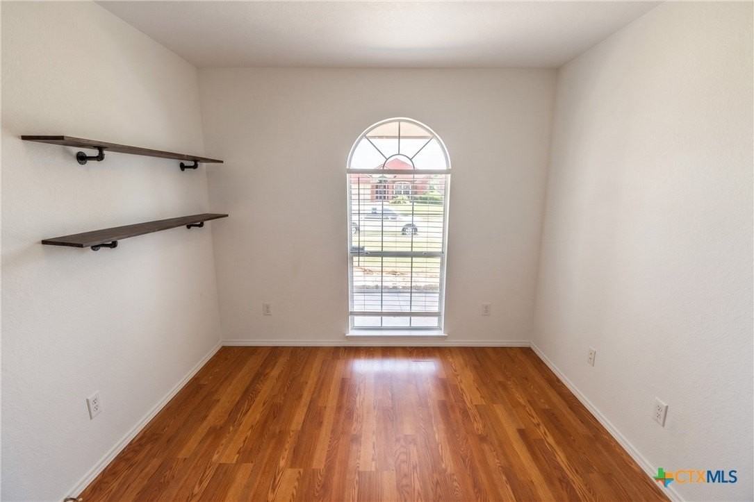 5707 Montrose Dr - Photo 5 of 14