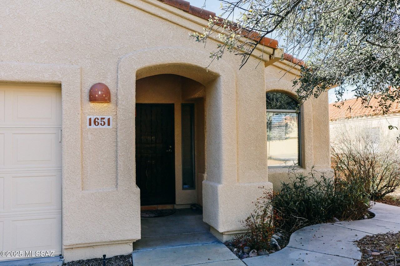 1651 N Pima Ct - Photo 4 of 42