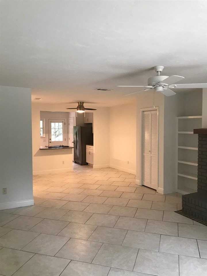 1502 Pullen Rd #C - Photo 5 of 18