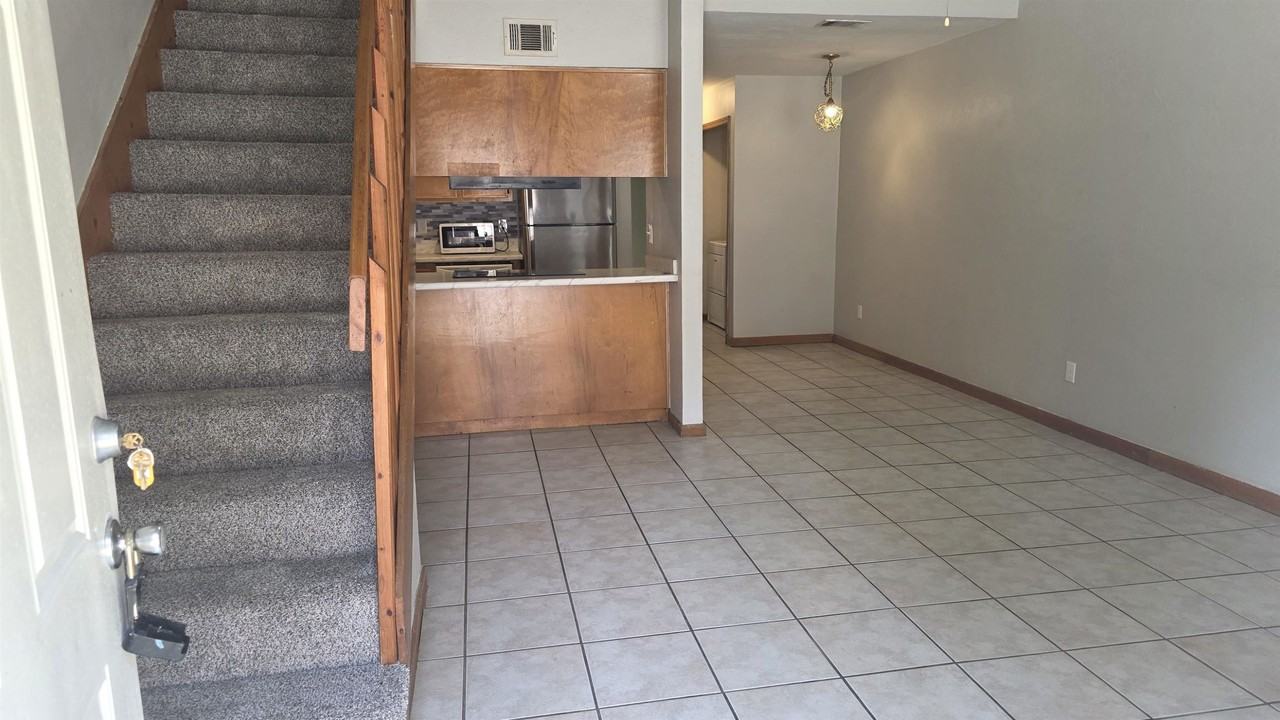 1822 Jackson Bluff Rd #C - Photo 2 of 32