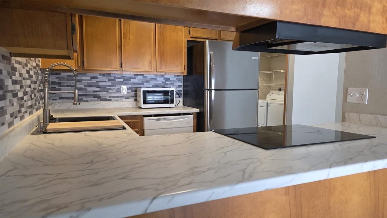 1822 Jackson Bluff Rd #C - Photo 7 of 32