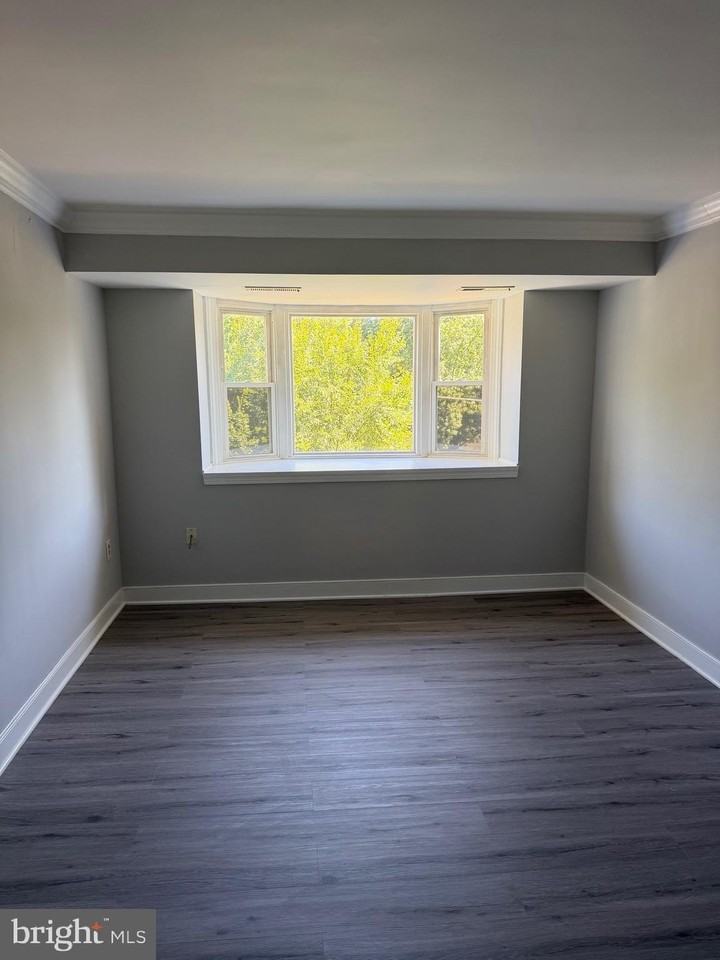 2835 Gainesville St Se #304 - Photo 3 of 10