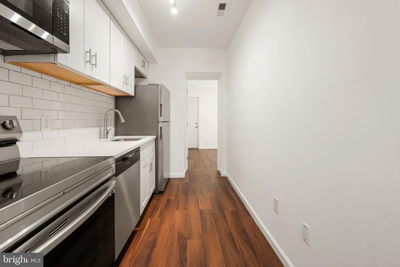 1838 C St Se #2 - Photo 3 of 18