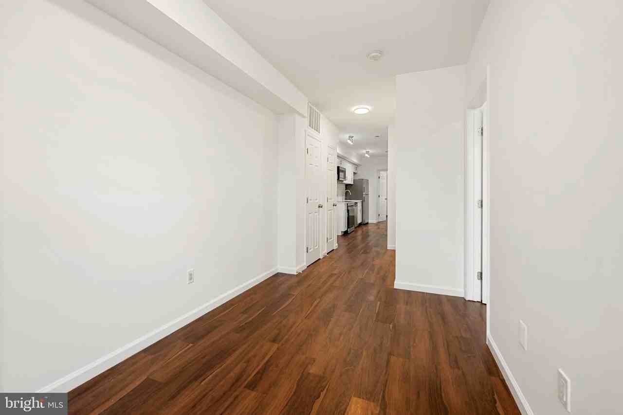 1838 C St Se #2 - Photo 5 of 18